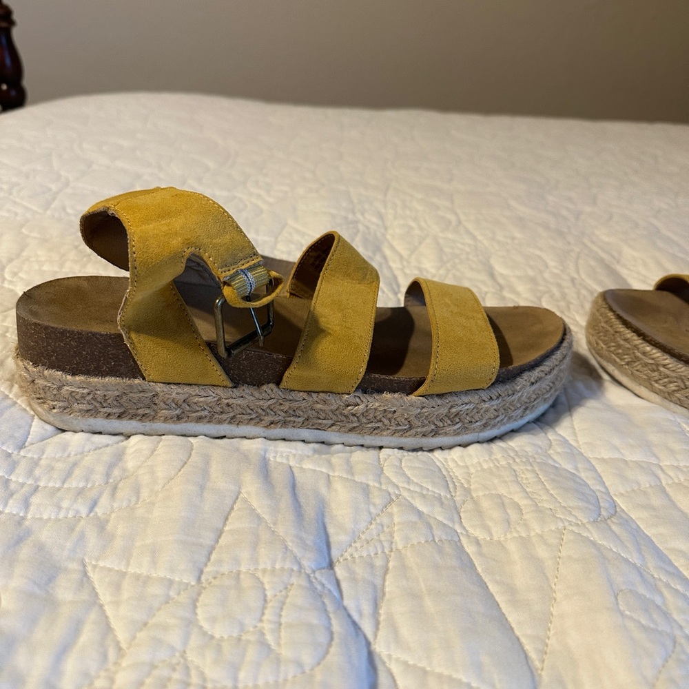 Women’s Yellow Platform Sandals